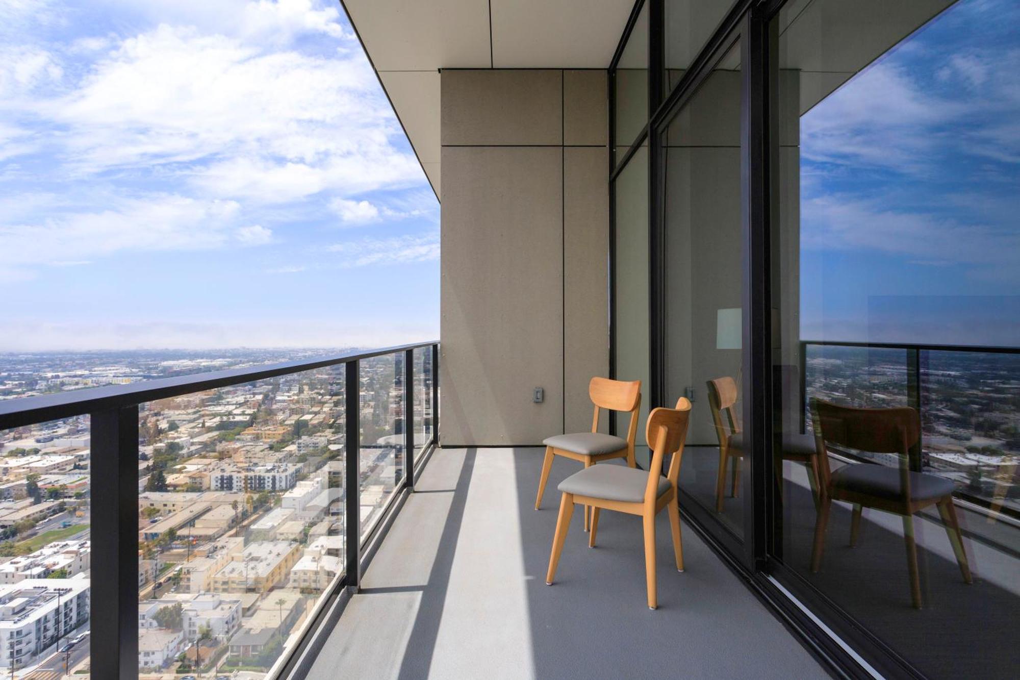 Отель Luxury Penthouse With Stunning Views Лос-Анджелес Экстерьер фото